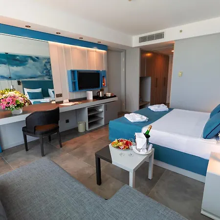Crystal Centro - Ultimate Resort *